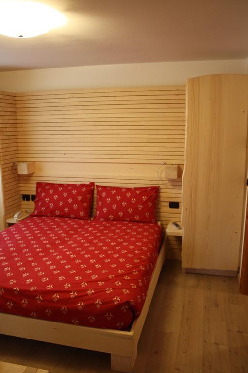 Agriturismo Pianrestel Cavalese Habitación foto