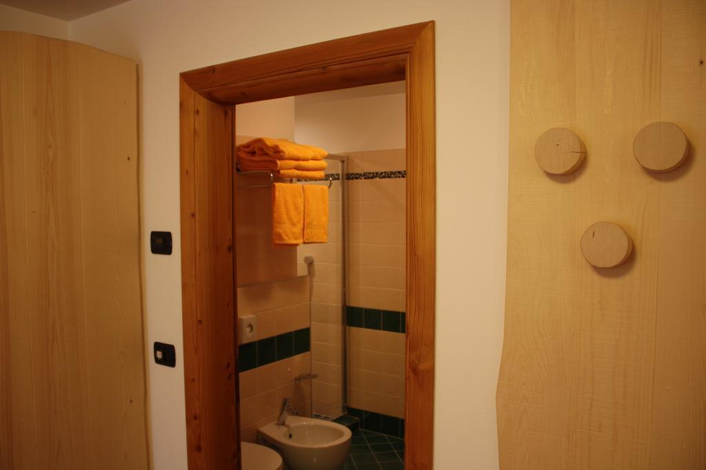 Agriturismo Pianrestel Cavalese Habitación foto